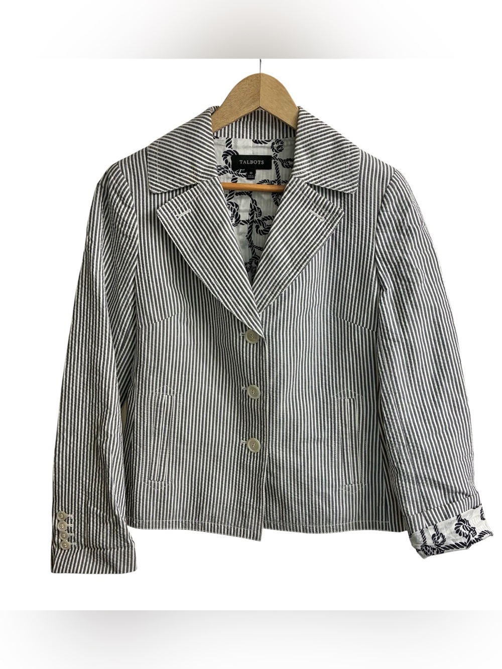Talbots Women’s 10 Cropped Blazer Seersucker Gray & White Contrasting Liner